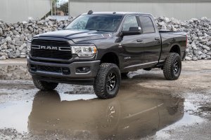 Ram 3500 Suspension Lift Kit - Front - Rough Country - 2.5 Inch Leveling Kit | RR Coil | V2 - '13-'23